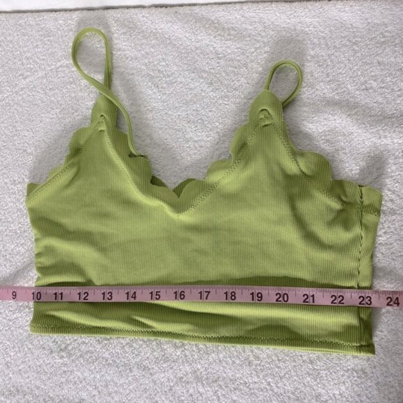 5/$25 Zaful Green Scalloped Edge Ribbed Bikini Top 6 - Picture 7 of 12